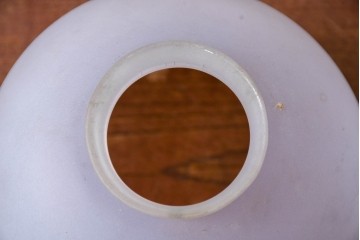 《引っ掛けシーリング式ペンダントライト加工費込み》　和製アンティーク　レトロな雰囲気が魅力のオパールガラスのエッチング入り天井照明　(R-084192)