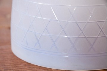 《引っ掛けシーリング式ペンダントライト加工費込み》　和製アンティーク　レトロな雰囲気が魅力のオパールガラスのエッチング入り天井照明　(R-084192)