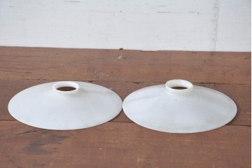 《引っ掛けシーリング式ペンダントライト加工費込み》　和製アンティーク　広がりフォルムが美しい平笠照明2個セット　(R-084198)