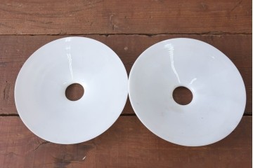 《引っ掛けシーリング式ペンダントライト加工費込み》　和製アンティーク　広がりフォルムが美しい平笠照明2個セット　(R-084198)