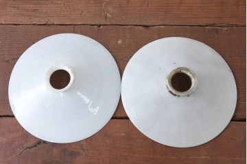 《引っ掛けシーリング式ペンダントライト加工費込み》　和製アンティーク　広がりフォルムが美しい平笠照明2個セット　(R-084200)