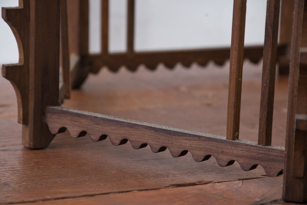 《引っ掛けシーリング式ペンダントライト加工費込み》　和製ヴィンテージ 　幾何学的な骨組みと波形意匠が印象的な凝った作りの木製照明　(R-084202)