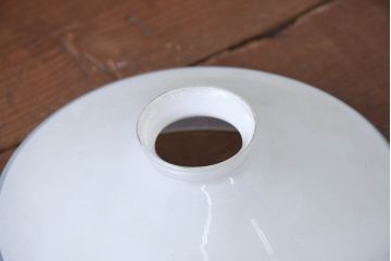 《引っ掛けシーリング式ペンダントライト加工費込み》　和製アンティーク　オパールガラスの上品な艶めきと雷模様の美しい装飾が魅力的な天井照明　(R-084204)