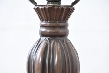 中古　レトロな色づかいが可愛らしいクラシックスタイルのテーブルスタンド　(R-084212)