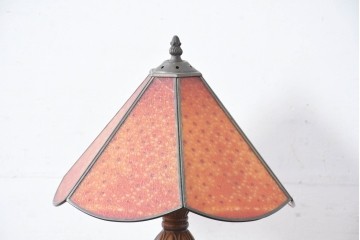 中古　レトロな色づかいが可愛らしいクラシックスタイルのテーブルスタンド　(R-084212)