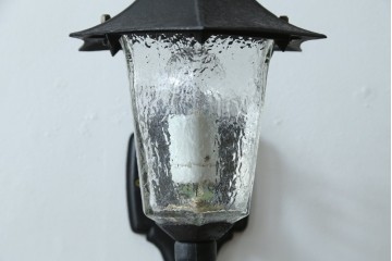 和製ビンテージ　気品漂うデザインが魅力的なアンティーク調のウォールランプ　(R-084214)