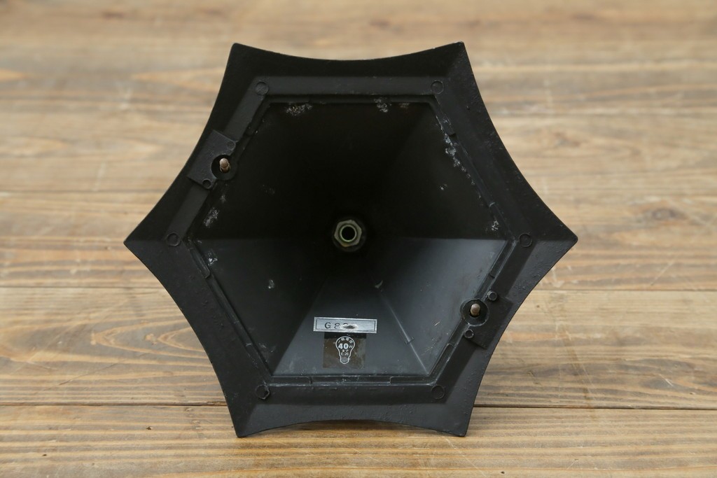 和製ビンテージ　気品漂うデザインが魅力的なアンティーク調のウォールランプ　(R-084214)