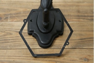 和製ビンテージ　気品漂うデザインが魅力的なアンティーク調のウォールランプ　(R-084214)