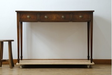 イギリスアンティーク　マホガニー材　収納引き出し付きのシンプルなコンソールテーブル　(R-084215)