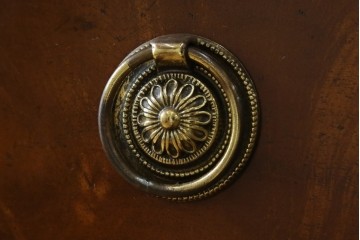 イギリスアンティーク　マホガニー材　収納引き出し付きのシンプルなコンソールテーブル　(R-084215)