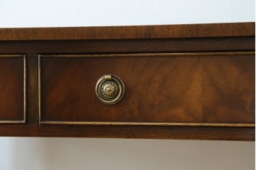 イギリスアンティーク　マホガニー材　収納引き出し付きのシンプルなコンソールテーブル　(R-084215)