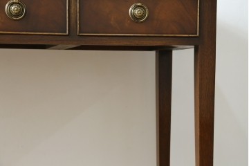 イギリスアンティーク　マホガニー材　収納引き出し付きのシンプルなコンソールテーブル　(R-084215)
