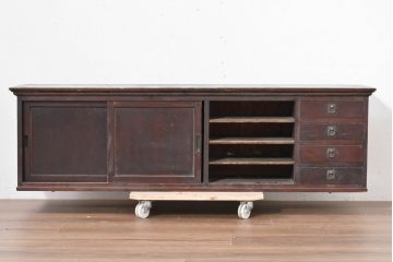 和製アンティーク　希少デザイン‼　古い商家で使われていた作りの良い帳場ローボード(テレビ台、テレビボード、サイドボード、リビングボード、収納棚)(R-084217)