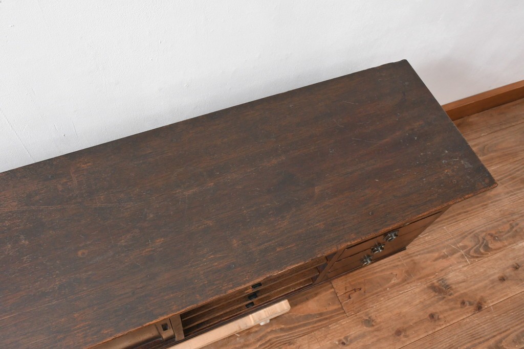 和製アンティーク　希少デザイン!!　古い商家で使われていた作りの良い帳場ローボード　(R-084217)