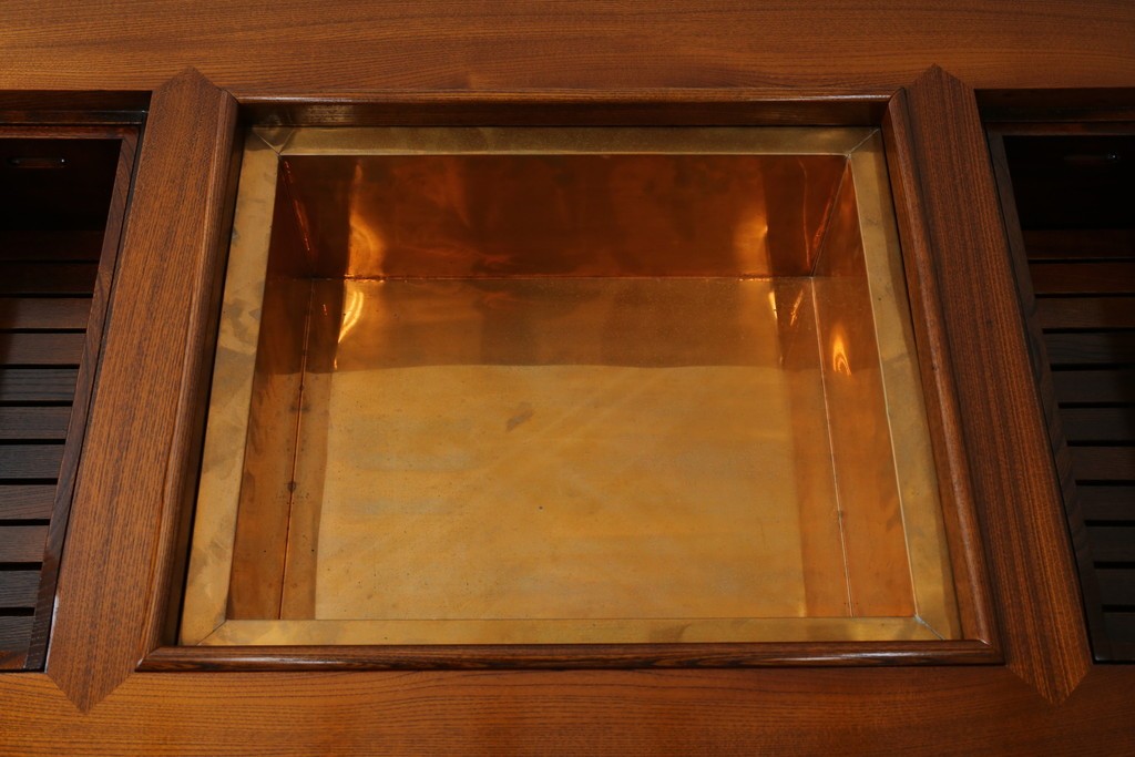 中古　超美品　総欅(ケヤキ)材　漆塗り　趣ある木目が美しい大振りな囲炉裏テーブル　(R-084221)