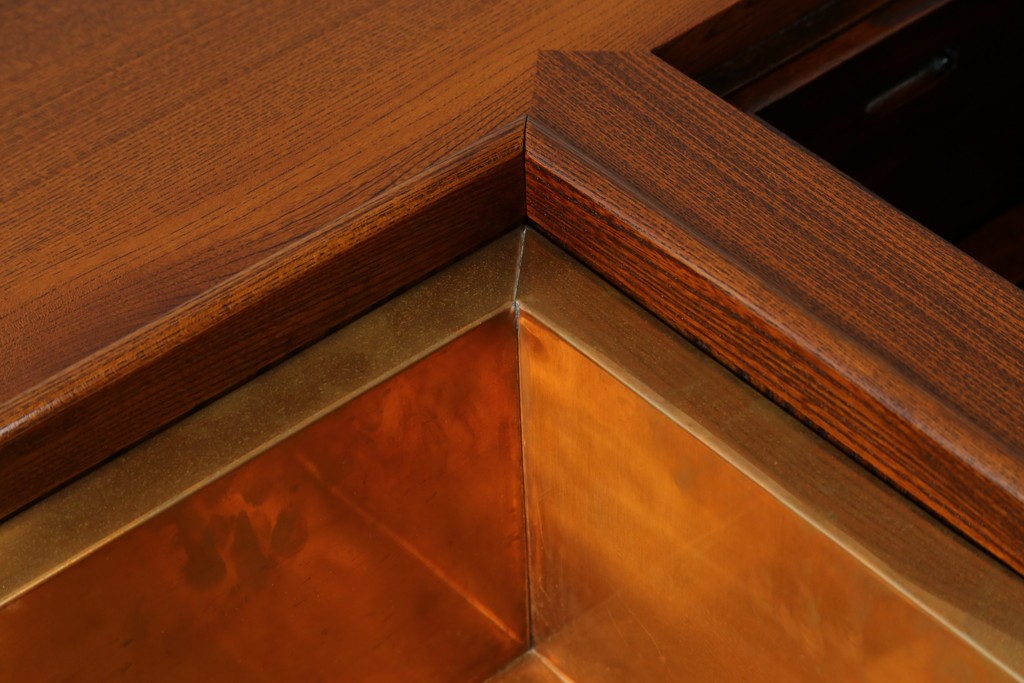 中古　超美品　総欅(ケヤキ)材　漆塗り　趣ある木目が美しい大振りな囲炉裏テーブル　(R-084221)