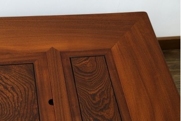 中古　超美品　総欅(ケヤキ)材　漆塗り　趣ある木目が美しい大振りな囲炉裏テーブル　(R-084221)