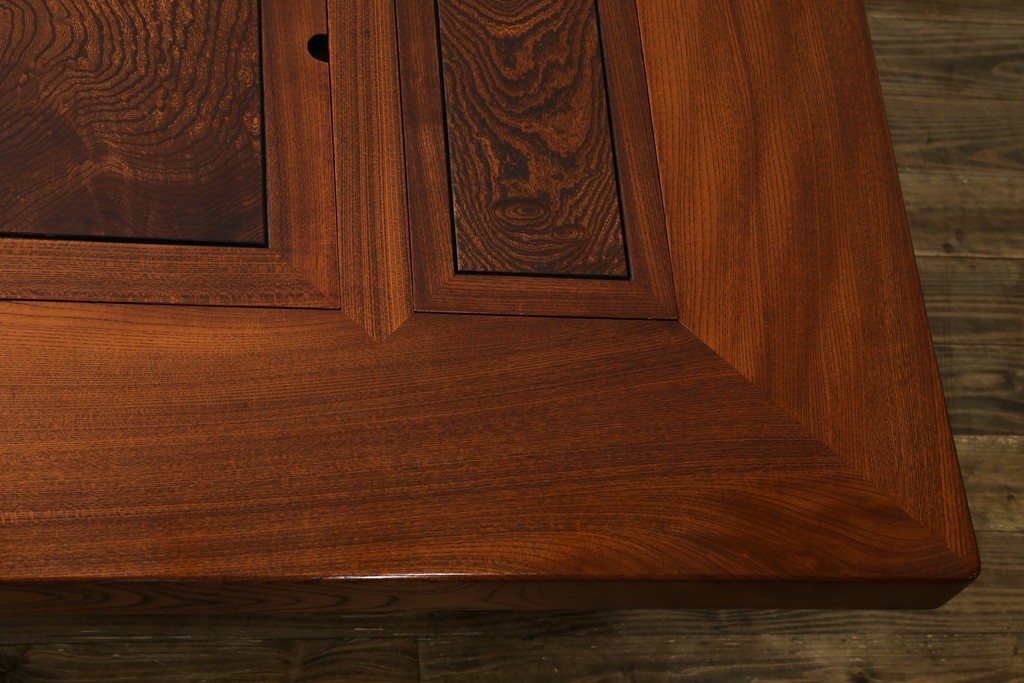 中古　超美品　総欅(ケヤキ)材　漆塗り　趣ある木目が美しい大振りな囲炉裏テーブル　(R-084221)