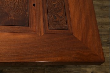 中古　超美品　総欅(ケヤキ)材　漆塗り　趣ある木目が美しい大振りな囲炉裏テーブル　(R-084221)