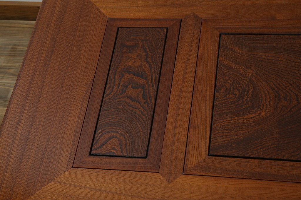 中古　超美品　総欅(ケヤキ)材　漆塗り　趣ある木目が美しい大振りな囲炉裏テーブル　(R-084221)