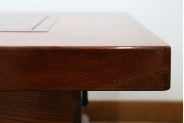 中古　超美品　総欅(ケヤキ)材　漆塗り　趣ある木目が美しい大振りな囲炉裏テーブル　(R-084221)