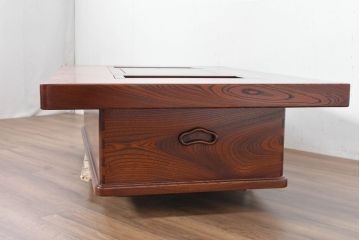 中古　超美品　総欅(ケヤキ)材　漆塗り　趣ある木目が美しい大振りな囲炉裏テーブル(長火鉢、木製火鉢、4人掛け、6人掛け、ダイニングテーブル、食卓)(R-084221)