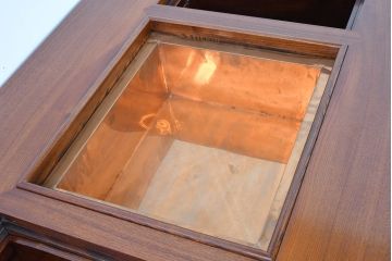 中古　超美品　総欅(ケヤキ)材　漆塗り　趣ある木目が美しい大振りな囲炉裏テーブル(長火鉢、木製火鉢、4人掛け、6人掛け、ダイニングテーブル、食卓)(R-084221)