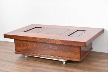 中古　超美品　総欅(ケヤキ)材　漆塗り　趣ある木目が美しい大振りな囲炉裏テーブル(長火鉢、木製火鉢、4人掛け、6人掛け、ダイニングテーブル、食卓)(R-084221)