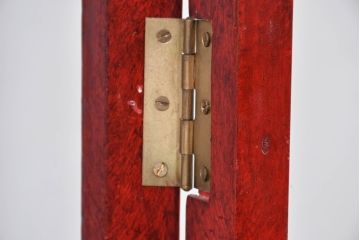 アジアンビンテージ　華やかなシノワズリ装飾と麻の葉をあしらった繊細な意匠が素敵!六角フォルムの照明付きガラスキャビネット(ガラスケース、ショーケース、ディスプレイケース、キュリオケース、飾り棚、陳列棚、収納棚、ヴィンテージ)(R-084223)