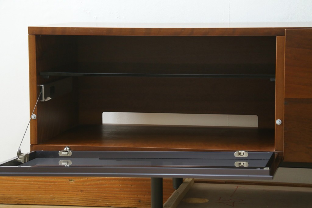 中古　美品　Cassinaixc.(カッシーナイクスシー)　BREATH(ブレス)シアターボード　(R-084226)