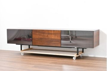 中古　美品　Cassinaixc.(カッシーナイクスシー)　BREATH(ブレス)　洗練されたモダンデザインが素敵なシアターボード(テレビ台、テレビボード、リビングボード、ローボード、収納棚、戸棚)(R-084226)