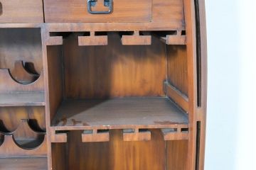 中古　美品　希少デザイン‼　大人の遊び心をくすぐるワインラック付きのボート型キャビネット(収納棚、戸棚、飾り棚、陳列棚、食器棚)(R-084228)