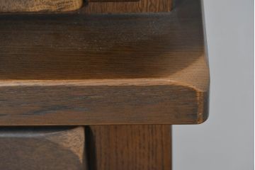 中古　超美品　展示品　KASHIWA(柏木工)　WILDERNESS(ウィルダネス)　オーク材　ガラスの模様が綺麗!落ち着いた佇まいと深みのある木肌が魅力的なキャビネット(定価約75万円)(戸棚、収納棚、食器棚、カップボード)(R-084229)