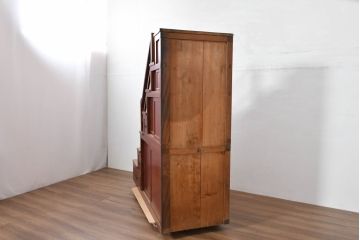 和製アンティーク　美品　希少な手すり付き　前面欅(ケヤキ)材　漆塗り　魅せる収納としても大活躍の二段重ね階段箪笥(階段タンス、収納たんす、和箪笥、引き出し)(R-084230)