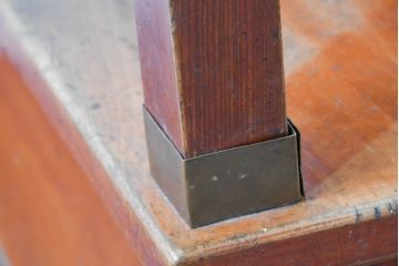 和製アンティーク　美品　希少な手すり付き　前面欅(ケヤキ)材　漆塗り　魅せる収納としても大活躍の二段重ね階段箪笥(階段タンス、収納たんす、和箪笥、引き出し)(R-084230)
