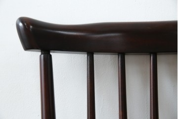 中古　美品!!　民芸家具　落ち着いた色味が上品な雰囲気を醸し出すウィンザーチェア(板座チェア、ダイニングチェア、アームレスチェア、椅子、イス)(R-084231)