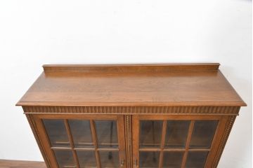 和製ビンテージ　神戸洋家具　ボールフット　クラシカルな雰囲気が魅力のサイドボード(サイドキャビネット、ブックケース、収納棚、戸棚、飾り棚、本箱、ヴィンテージ)(R-084232)