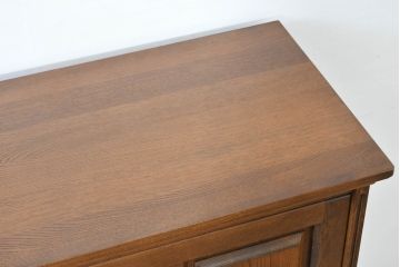 中古　美品‼　希少な廃番品‼　カリモク家具(karimoku)　COLONIAL(コロニアル)シリーズ　シンプルながらも品のある佇まいが美しい下駄箱(玄関ボード、収納棚、戸棚、シューズボックス、靴箱、キャビネット)(R-084233)