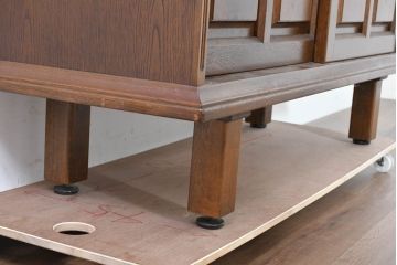 中古　美品‼　希少な廃番品‼　カリモク家具(karimoku)　COLONIAL(コロニアル)シリーズ　シンプルながらも品のある佇まいが美しい下駄箱(玄関ボード、収納棚、戸棚、シューズボックス、靴箱、キャビネット)(R-084233)