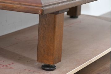 中古　美品‼　希少な廃番品‼　カリモク家具(karimoku)　COLONIAL(コロニアル)シリーズ　シンプルながらも品のある佇まいが美しい下駄箱(玄関ボード、収納棚、戸棚、シューズボックス、靴箱、キャビネット)(R-084233)