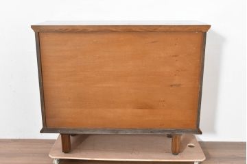 中古　美品‼　希少な廃番品‼　カリモク家具(karimoku)　COLONIAL(コロニアル)シリーズ　シンプルながらも品のある佇まいが美しい下駄箱(玄関ボード、収納棚、戸棚、シューズボックス、靴箱、キャビネット)(R-084233)