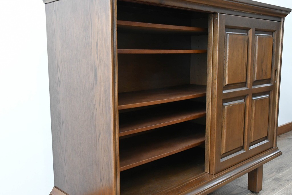 中古　美品!!　希少な廃番品!!　カリモク家具(karimoku)　COLONIAL(コロニアル)シリーズ　シンプルながらも品のある佇まいが美しい下駄箱　(R-084233)