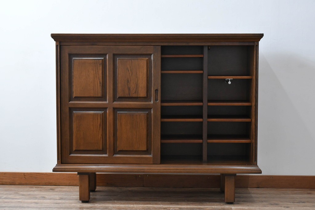 中古　美品!!　希少な廃番品!!　カリモク家具(karimoku)　COLONIAL(コロニアル)シリーズ　シンプルながらも品のある佇まいが美しい下駄箱　(R-084233)