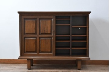 中古　美品!!　希少な廃番品!!　カリモク家具(karimoku)　COLONIAL(コロニアル)シリーズ　シンプルながらも品のある佇まいが美しい下駄箱　(R-084233)