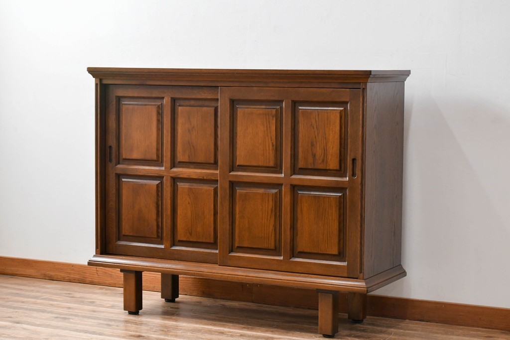 中古　美品!!　希少な廃番品!!　カリモク家具(karimoku)　COLONIAL(コロニアル)シリーズ　シンプルながらも品のある佇まいが美しい下駄箱　(R-084233)