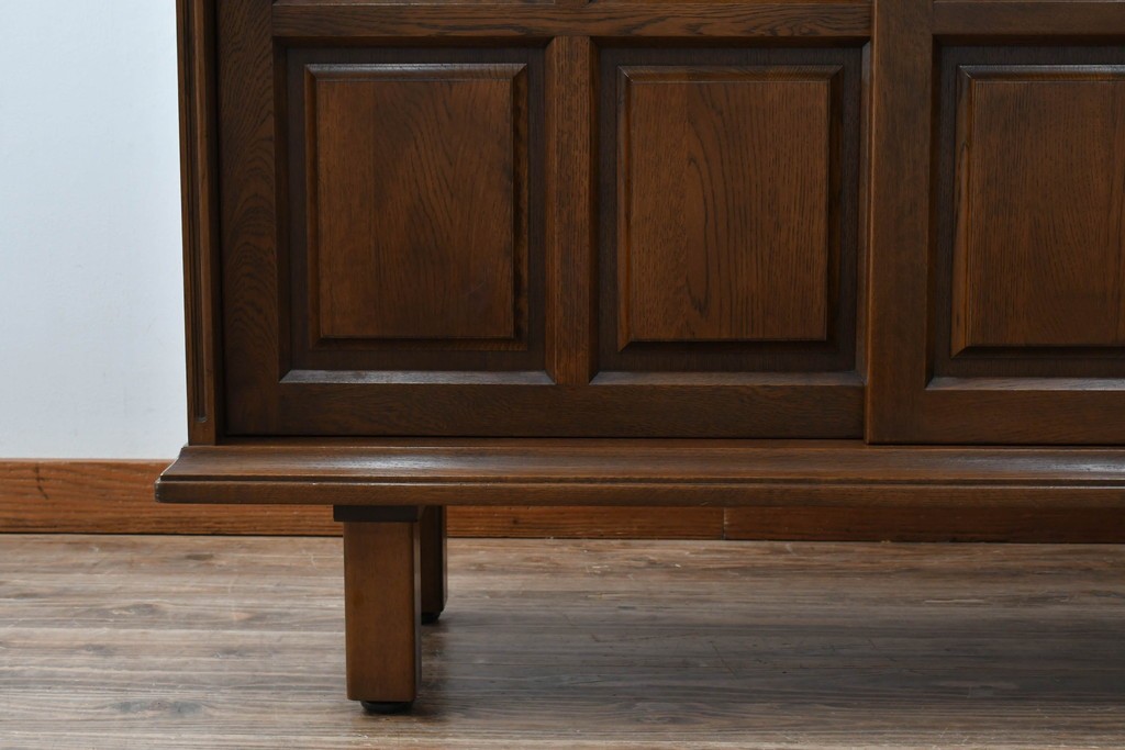 中古　美品!!　希少な廃番品!!　カリモク家具(karimoku)　COLONIAL(コロニアル)シリーズ　シンプルながらも品のある佇まいが美しい下駄箱　(R-084233)