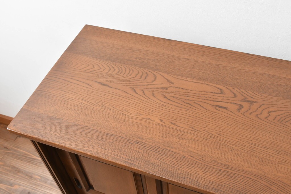 中古　美品!!　希少な廃番品!!　カリモク家具(karimoku)　COLONIAL(コロニアル)シリーズ　シンプルながらも品のある佇まいが美しい下駄箱　(R-084233)