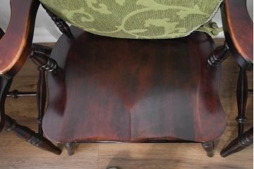 中古　美品　国産職人手作り　カバ材　品でクラシカルな佇まいがお洒落なキャプテンチェア4脚セット(アームチェア、ダイニングチェア、板座チェア、椅子、イス、バラ売り可能)(R-084236)