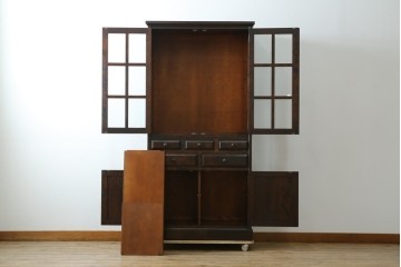 中古　北海道民芸家具　HM160K　美しい木肌とシックな佇まいが魅力的なキャビネット　(R-084237)