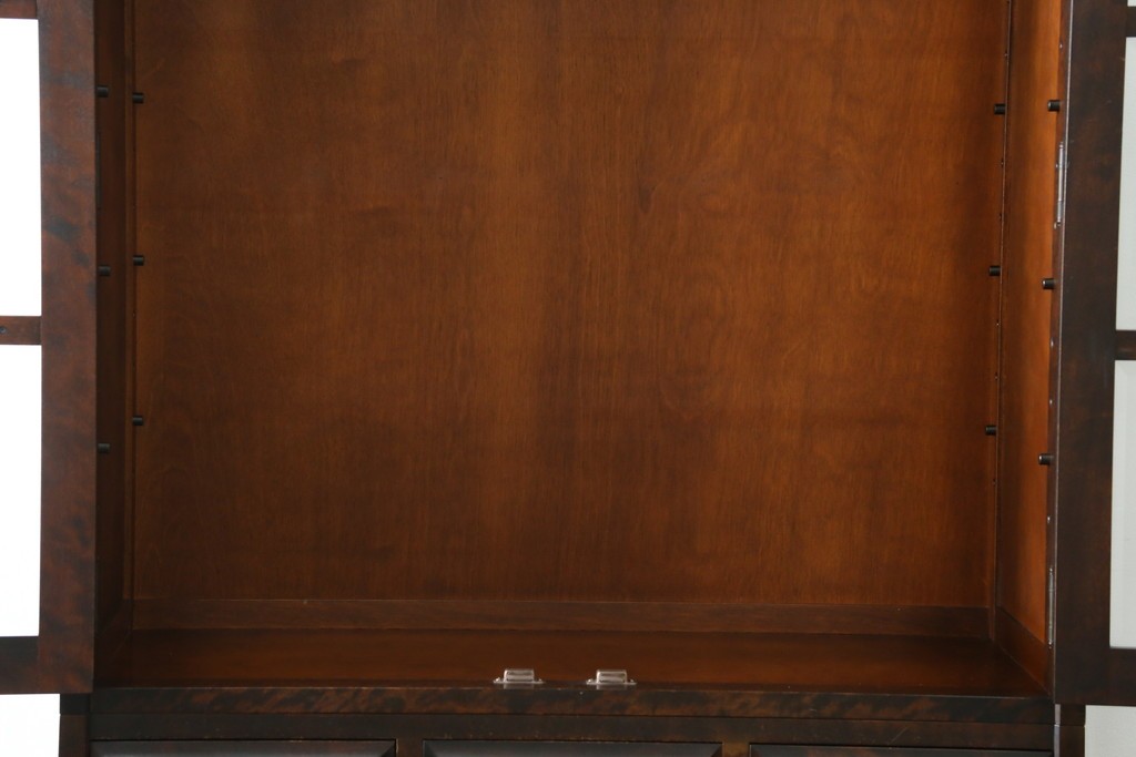 中古　北海道民芸家具　HM160K　美しい木肌とシックな佇まいが魅力的なキャビネット　(R-084237)